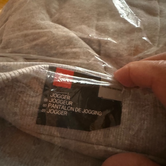 Under Armour Mens Gray Joggers 3XL NWT - Picture 4 of 6